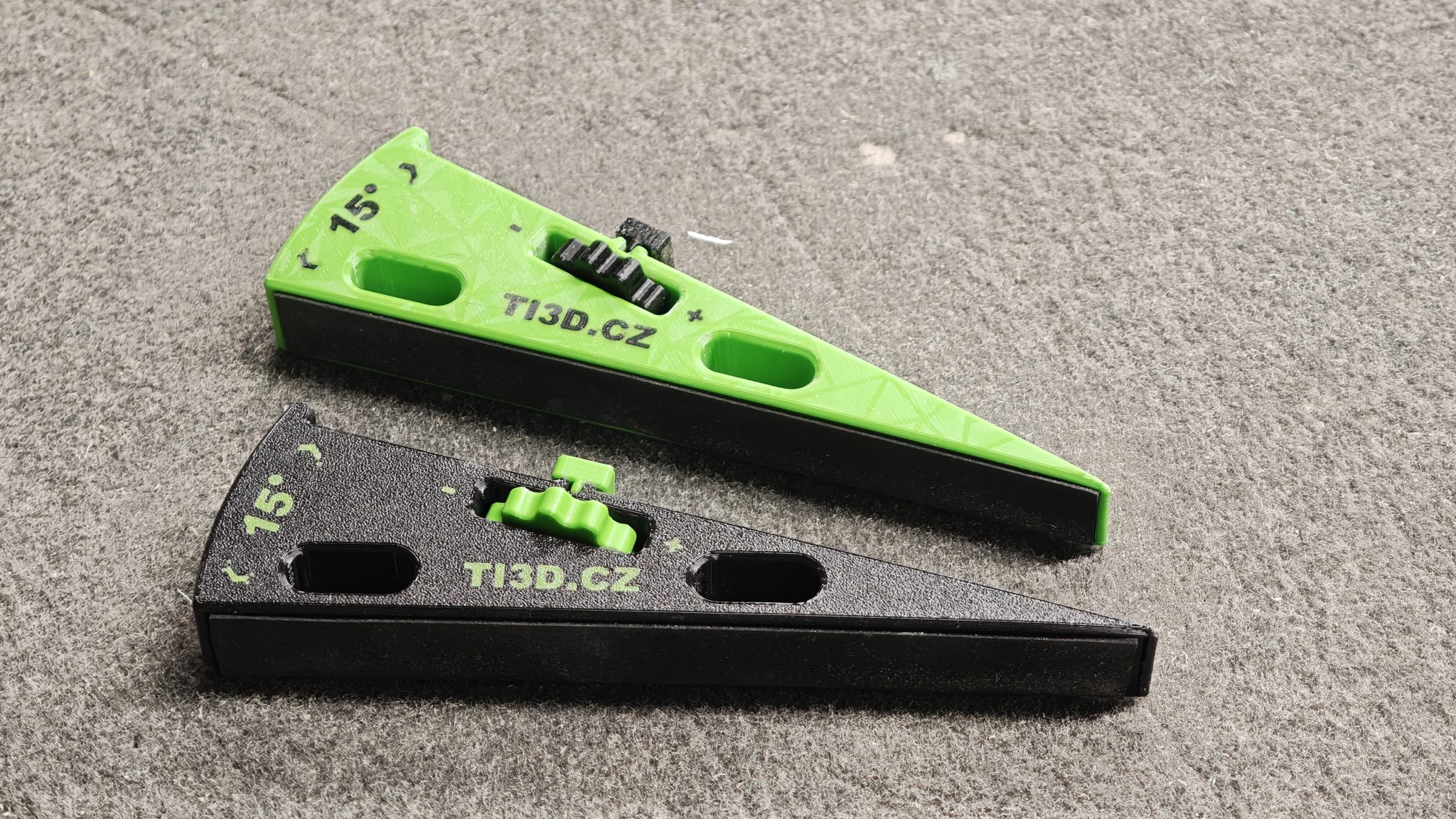 Úhlový klín TI3D - barevné varianty